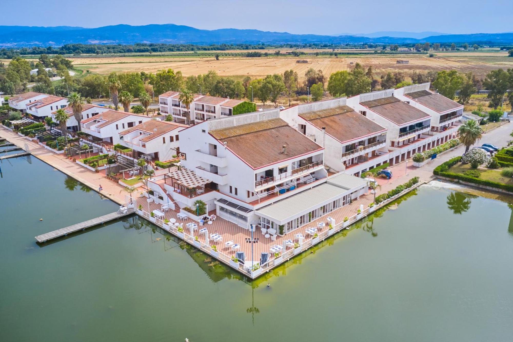 Aparthotel Casa Vacanze Lux By White I Casoni Exteriér fotografie